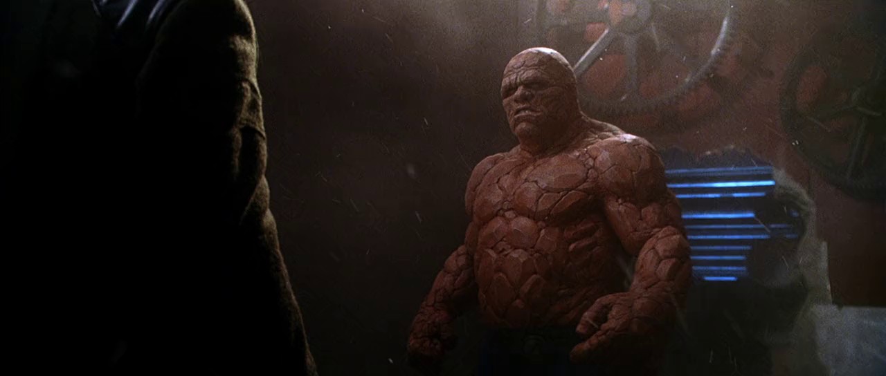 Fantastic Four (2005) BluRay Hindi + English 720p x264 AVC HE-AAC 2.0 ESub.mkv.0004